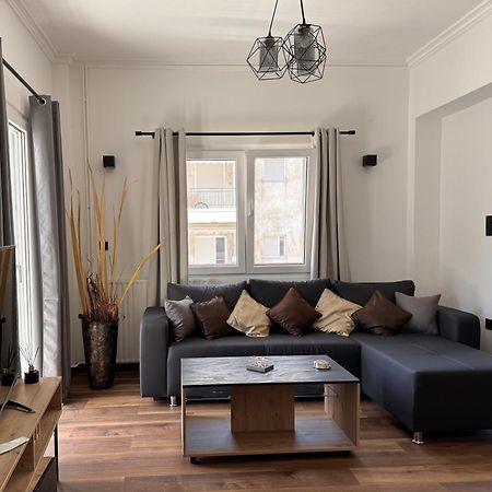 Navaro Apartments パトラ エクステリア 写真