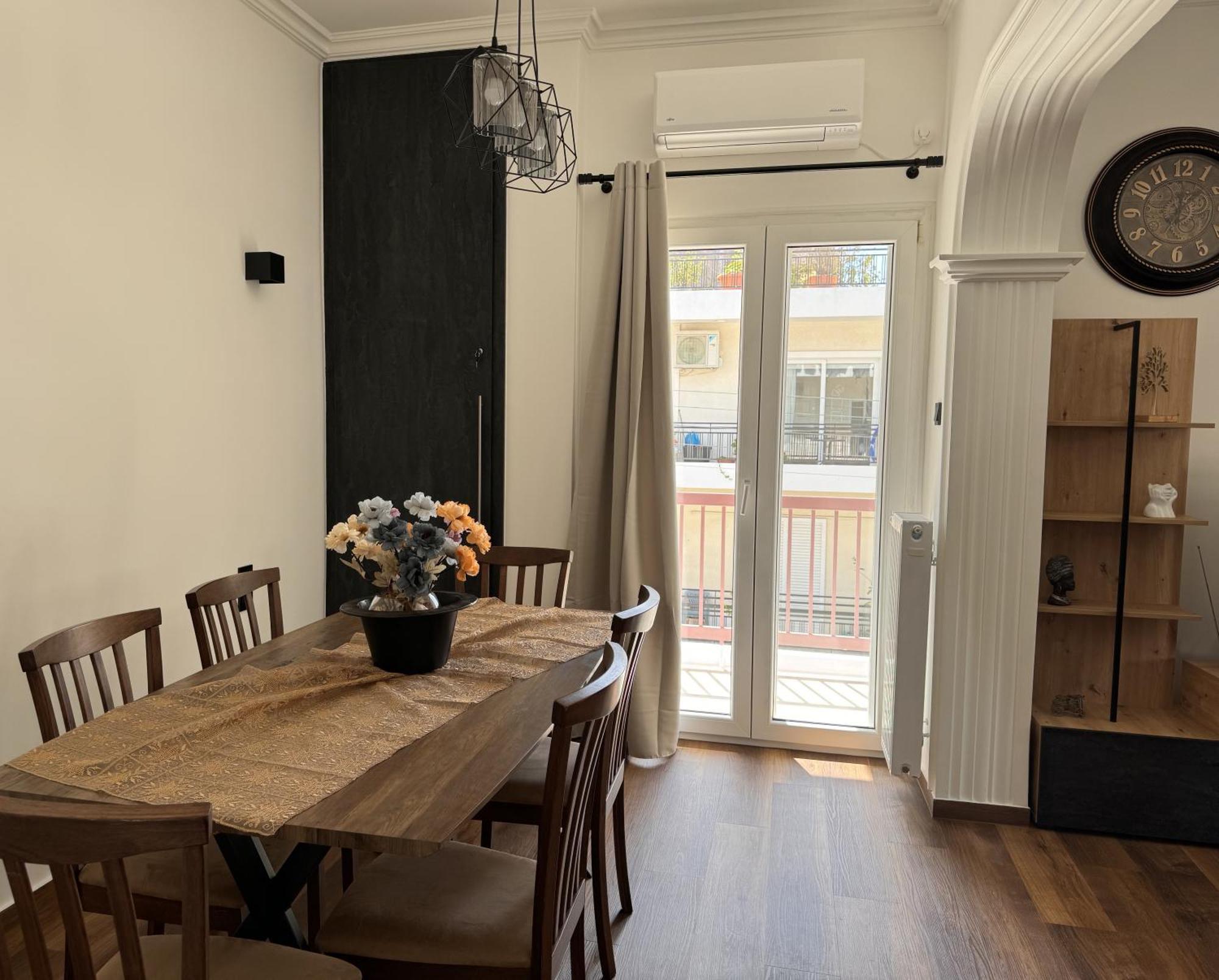 Navaro Apartments パトラ エクステリア 写真