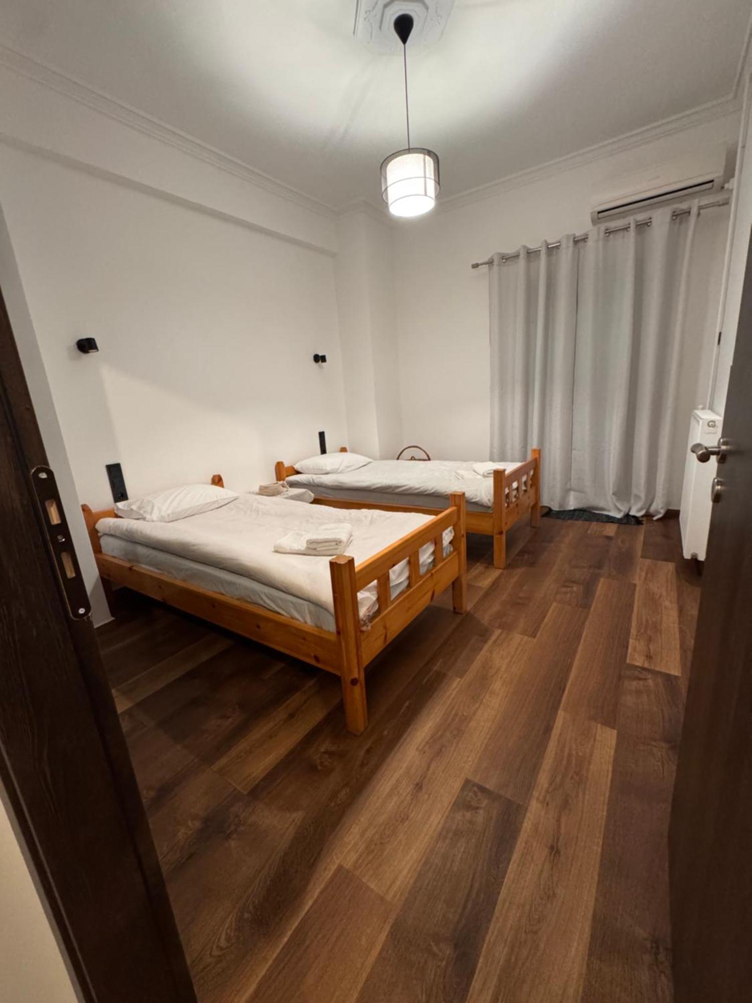 Navaro Apartments パトラ エクステリア 写真